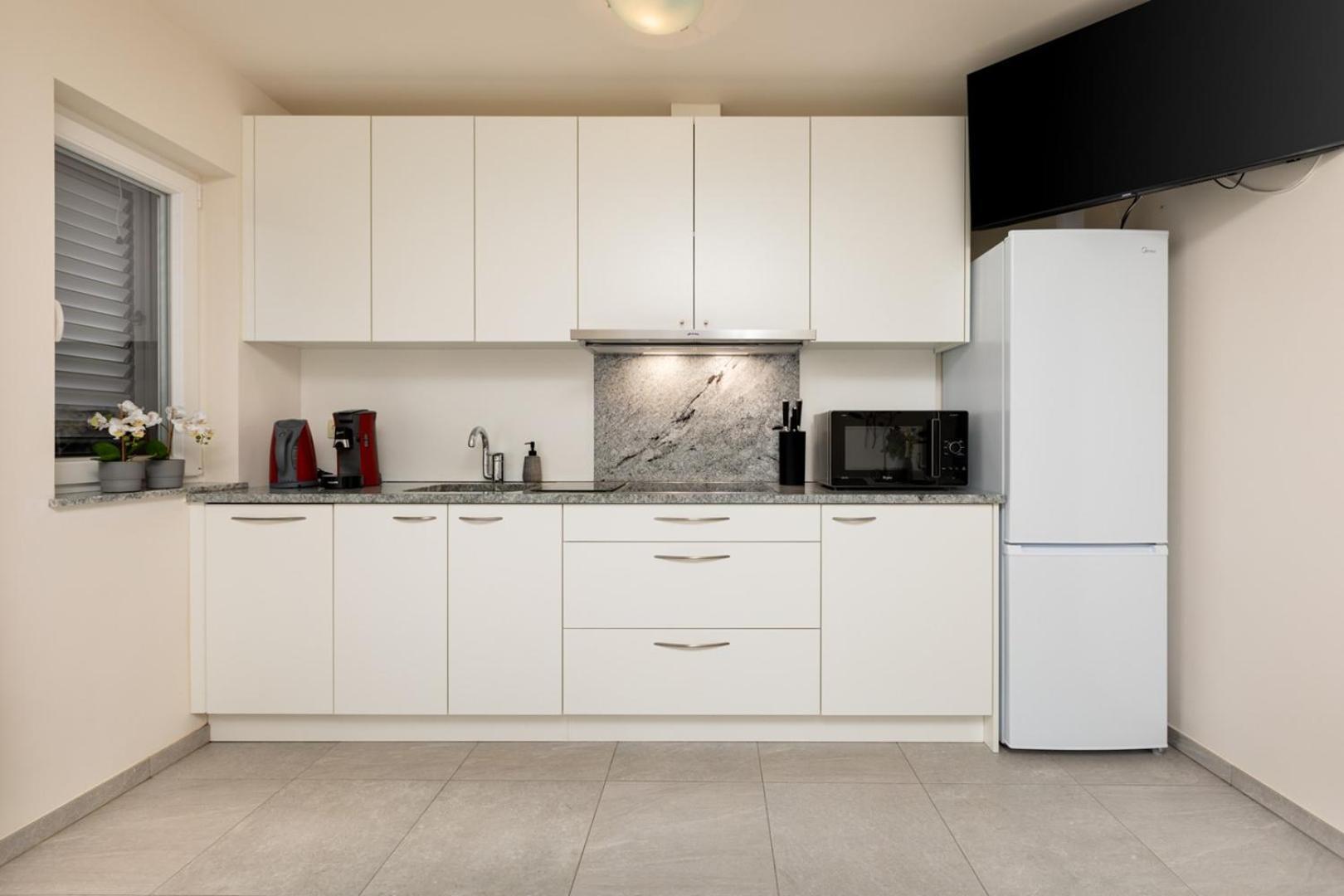 Apartments Pivas Малинська Екстер'єр фото